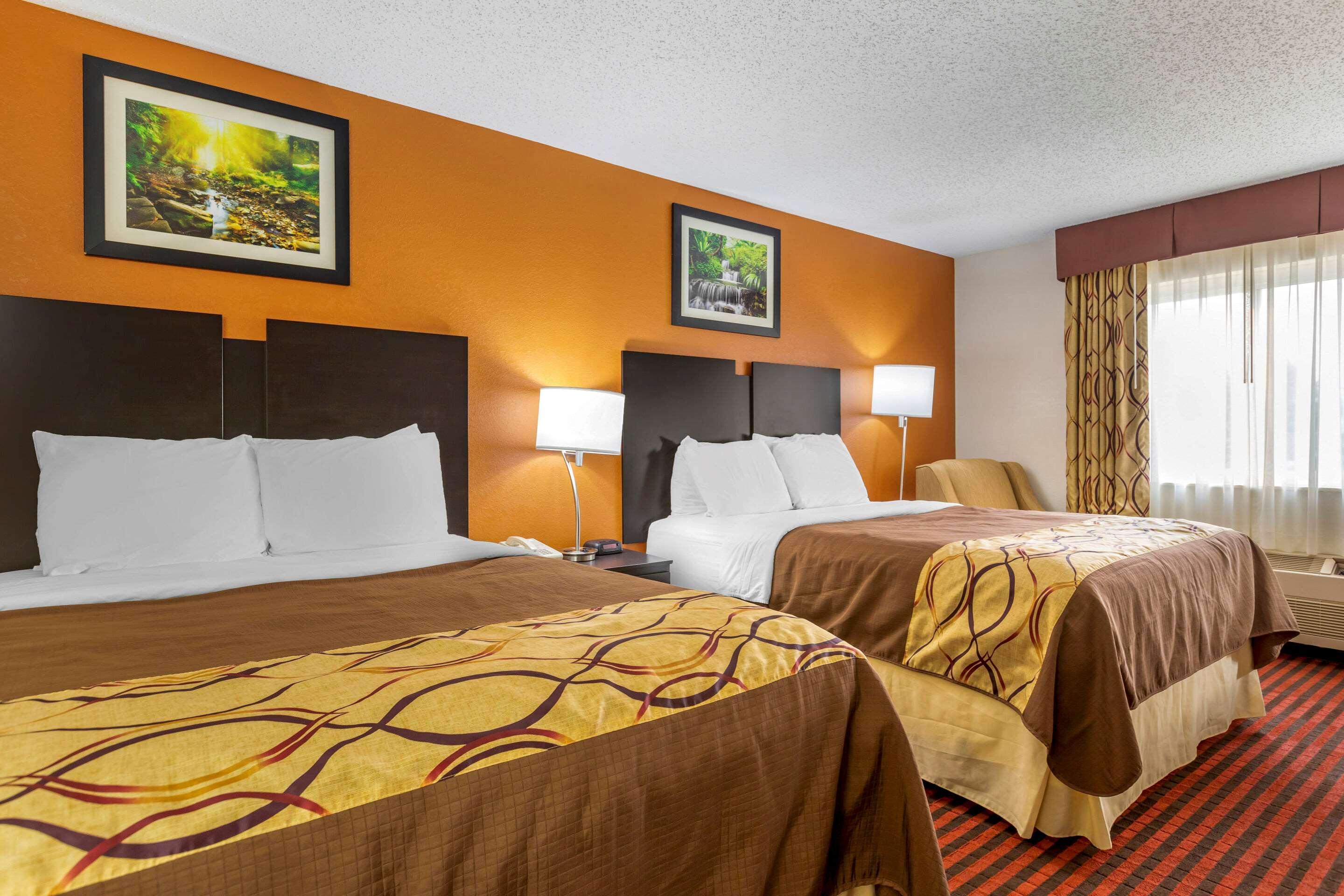 Rodeway Inn Coopersville Екстериор снимка