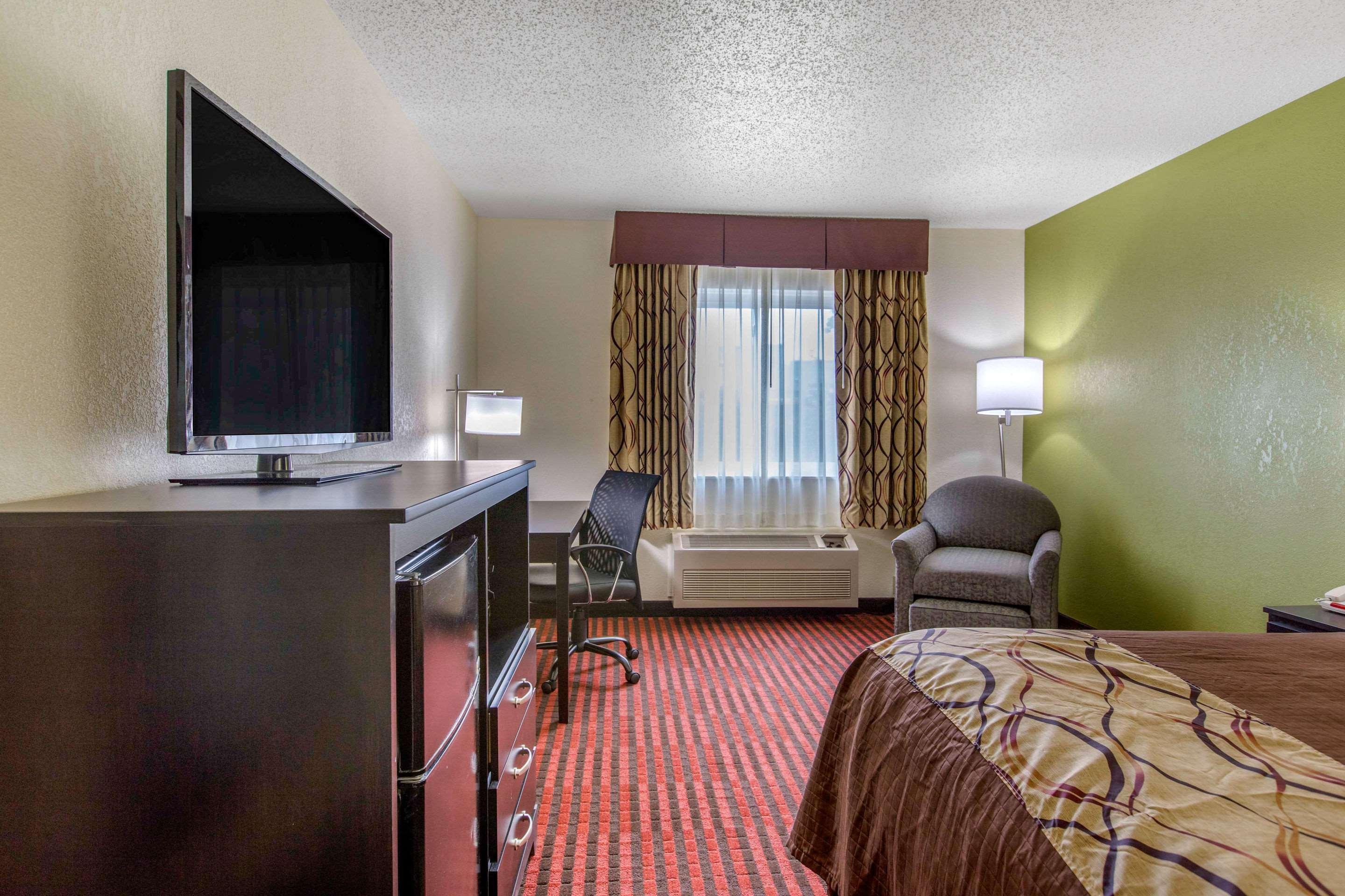 Rodeway Inn Coopersville Екстериор снимка