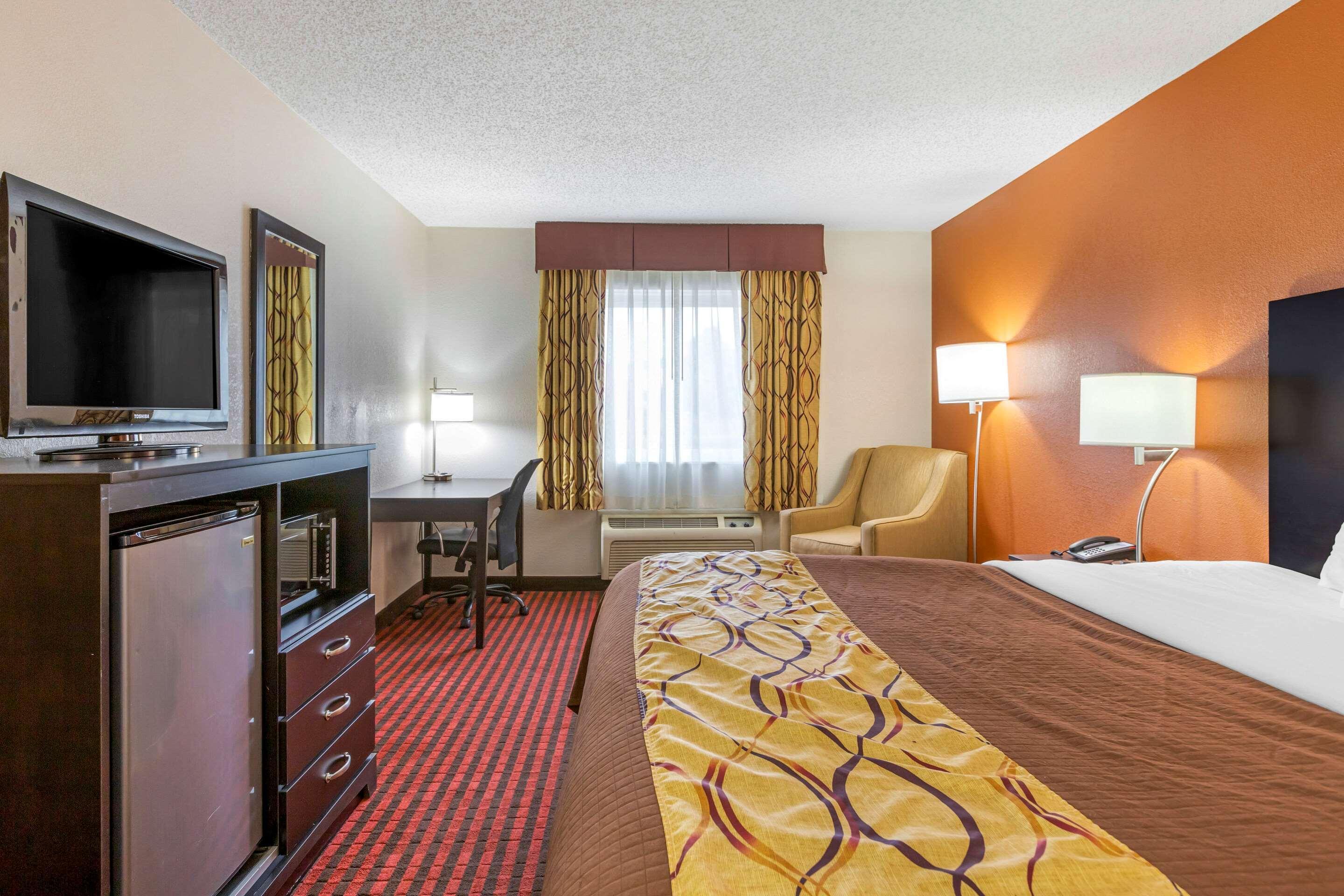 Rodeway Inn Coopersville Екстериор снимка